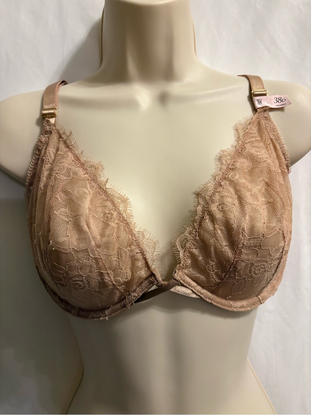 Victoria's Secret Lace Plunge Bra - Blush Nude
